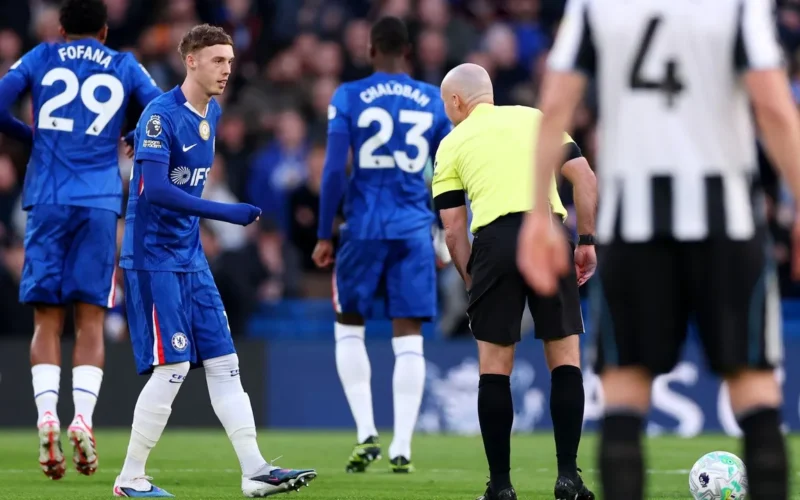 أربعة أخطاء تحكيمية جديدة تثير الجدل في مواجهات تشيلسي وأرسنال بالدوري الإنجليزي